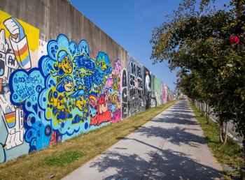 Public art on the Atlanta BeltLine. Photo by @benjamingalland